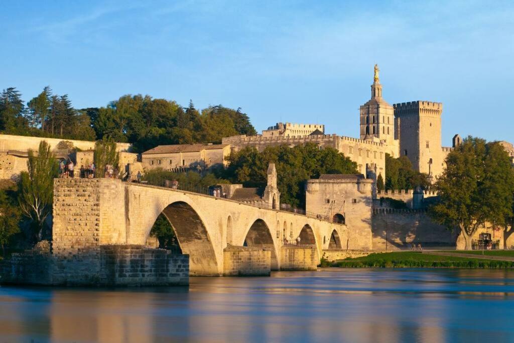 Camille - Charmant T2 Moderne Et Calme Chateaurenard Bagian luar foto